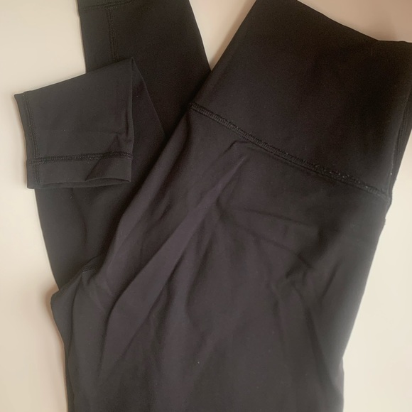 Lululemon Wunder Unders - Picture 3 of 5